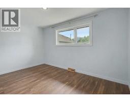 2056 Cottonwood Crescent SE - photo 13
