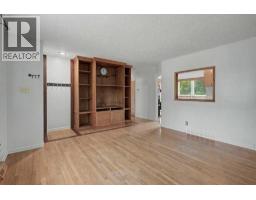 2056 Cottonwood Crescent SE - photo 6