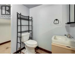 2056 Cottonwood Crescent SE - photo 28