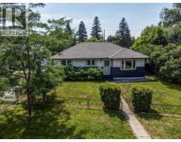 2056 Cottonwood Crescent SE - photo 34