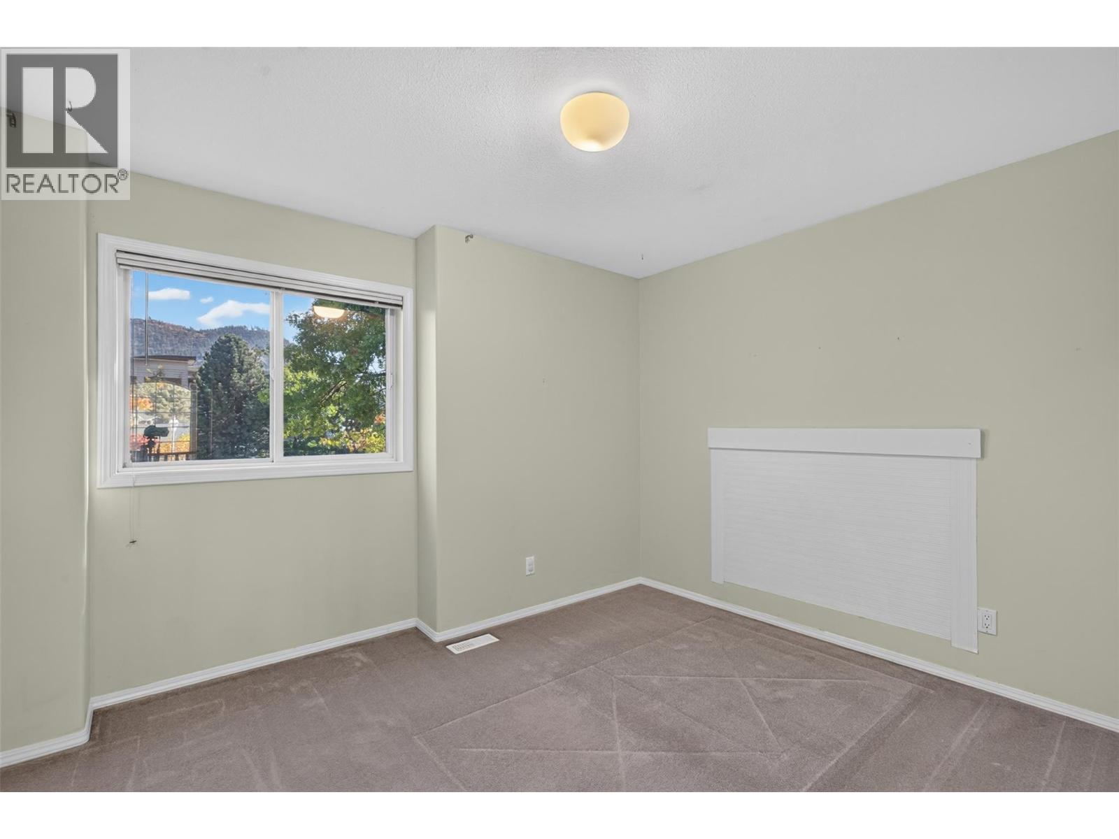 #16 535 Glenmeadows Road - 32