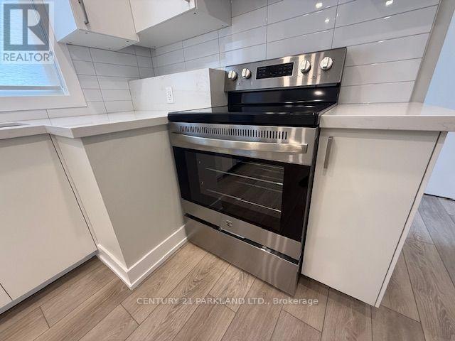 MAIN LEVEL - 82 VEROBEACH BOULEVARD, Toronto (Humbermede) — photo 10