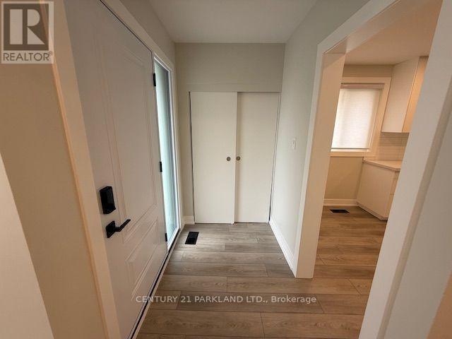 MAIN LEVEL - 82 VEROBEACH BOULEVARD, Toronto (Humbermede) — photo 6