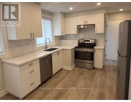 Main Level - 82 Verobeach Boulevard, Toronto, ON M9M1P9 Photo 7