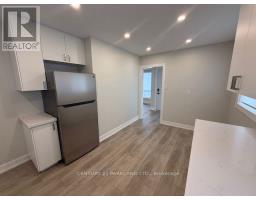 Main Level - 82 Verobeach Boulevard, Toronto, ON M9M1P9 Photo 8