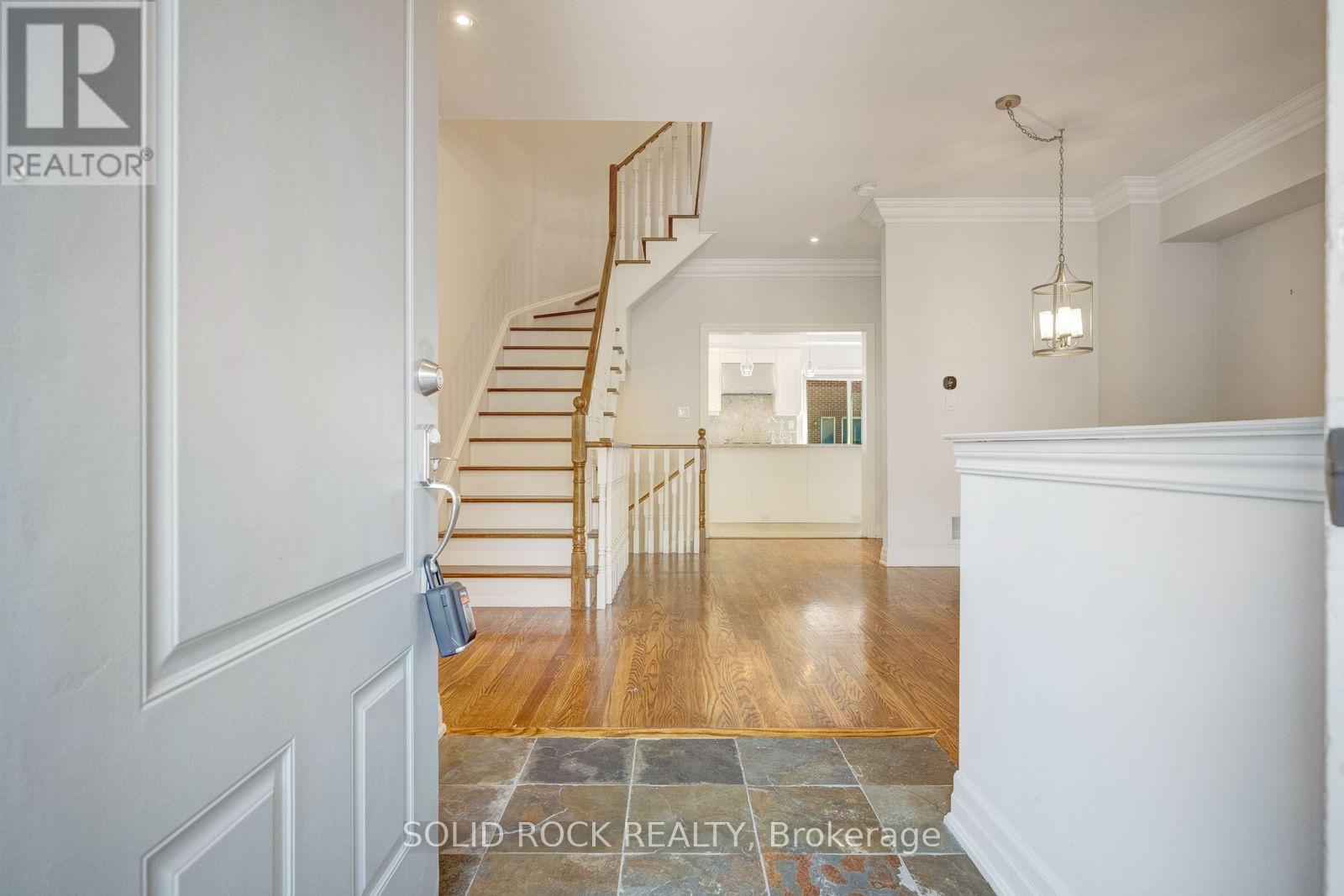 13 Compass Way, Mississauga, ON photo 3