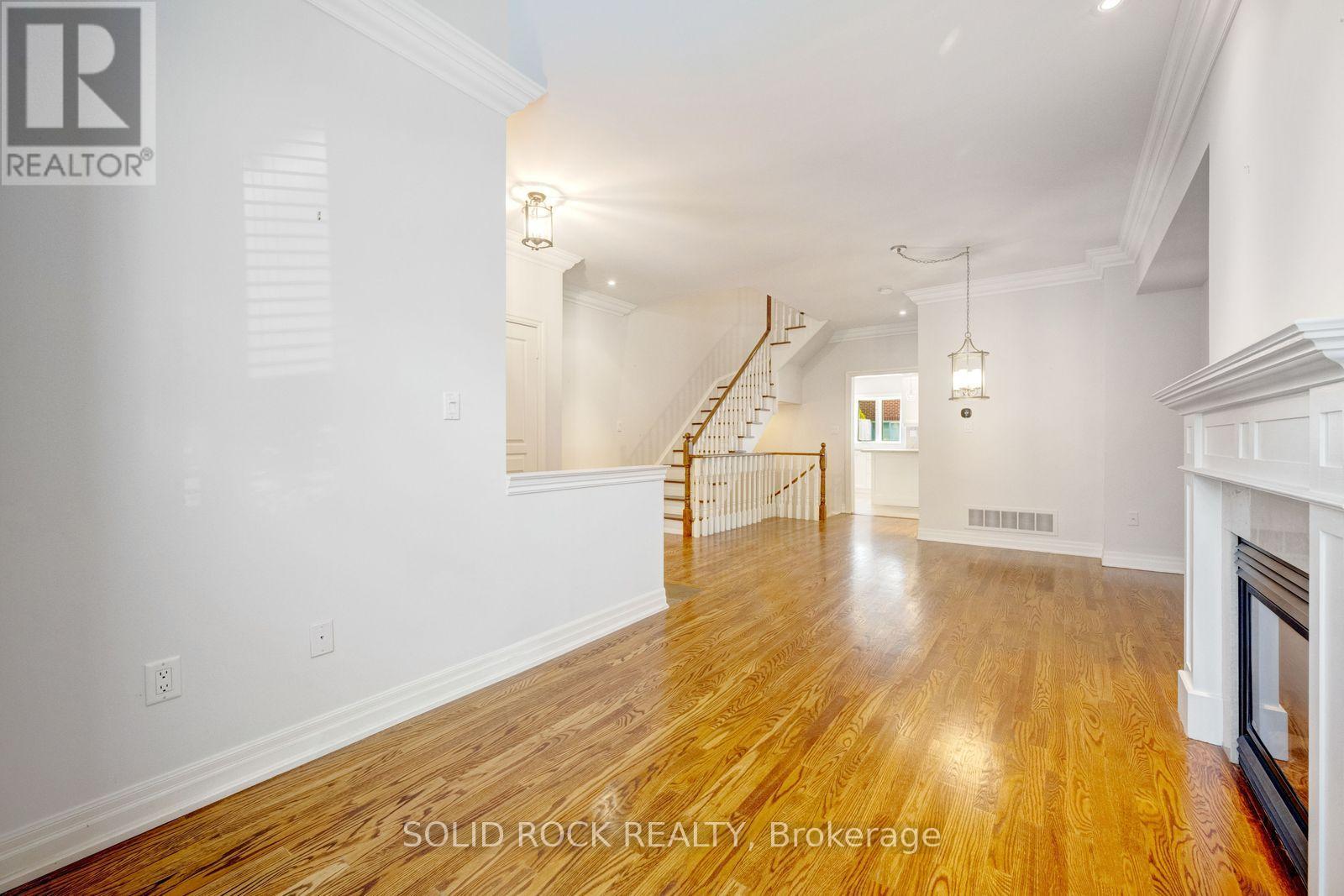 13 Compass Way, Mississauga, ON photo 9