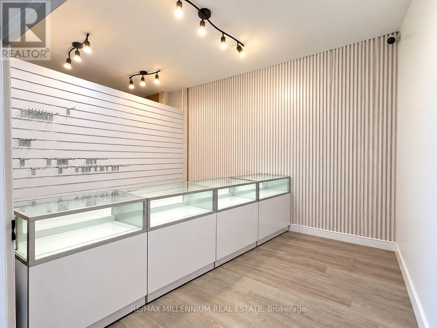 10B - 22 STRATHEARN AVENUE, Brampton (Steeles Industrial) — photo 2