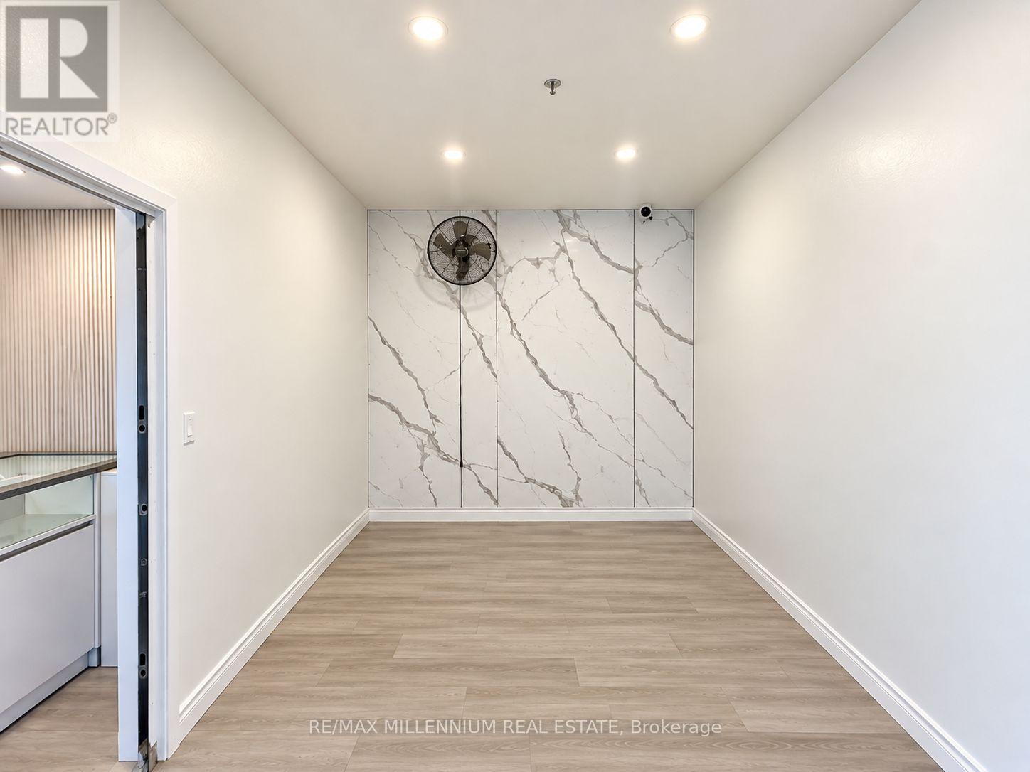 10B - 22 STRATHEARN AVENUE, Brampton (Steeles Industrial) — photo 4