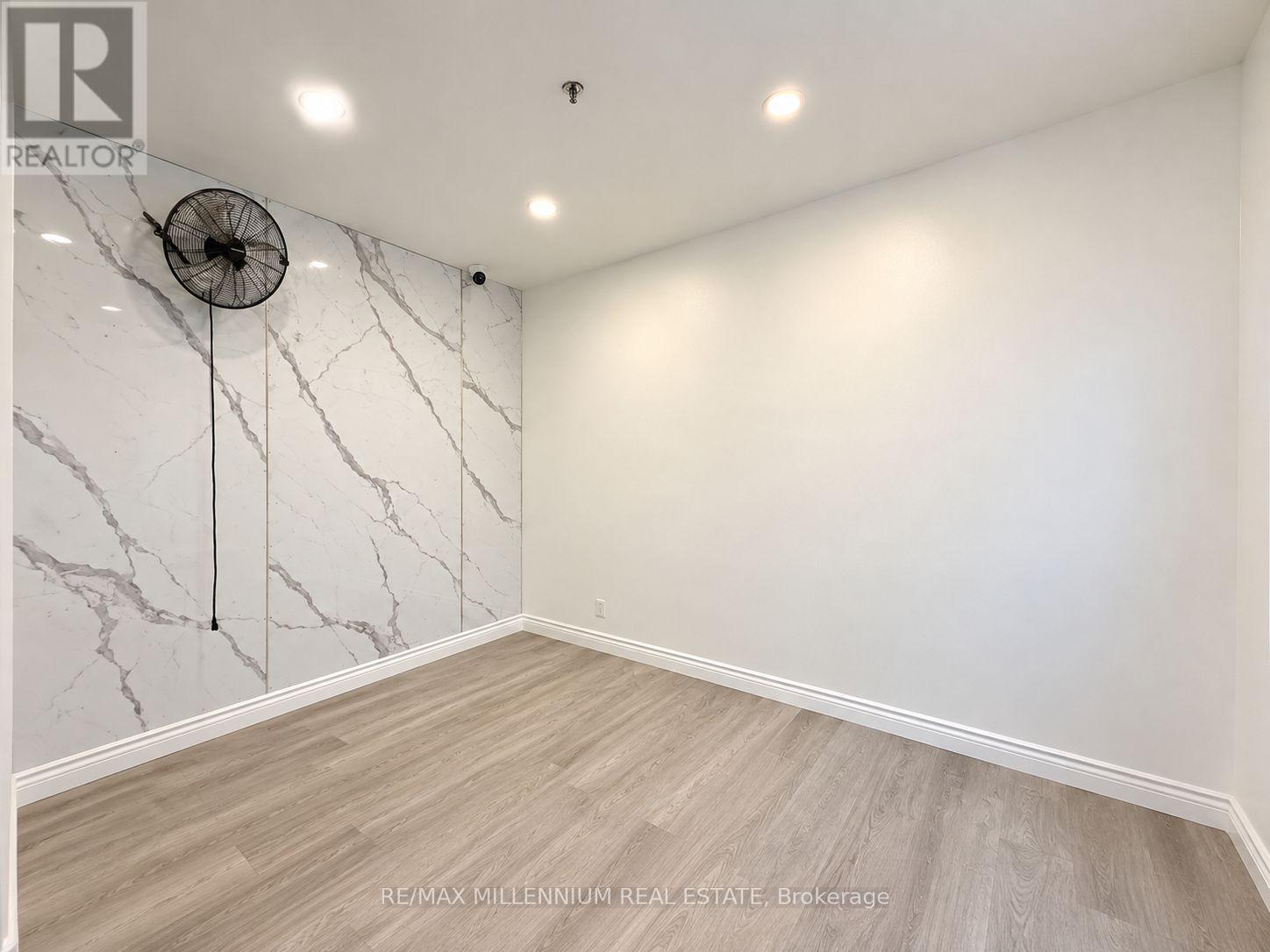 10B - 22 STRATHEARN AVENUE, Brampton (Steeles Industrial) — photo 6