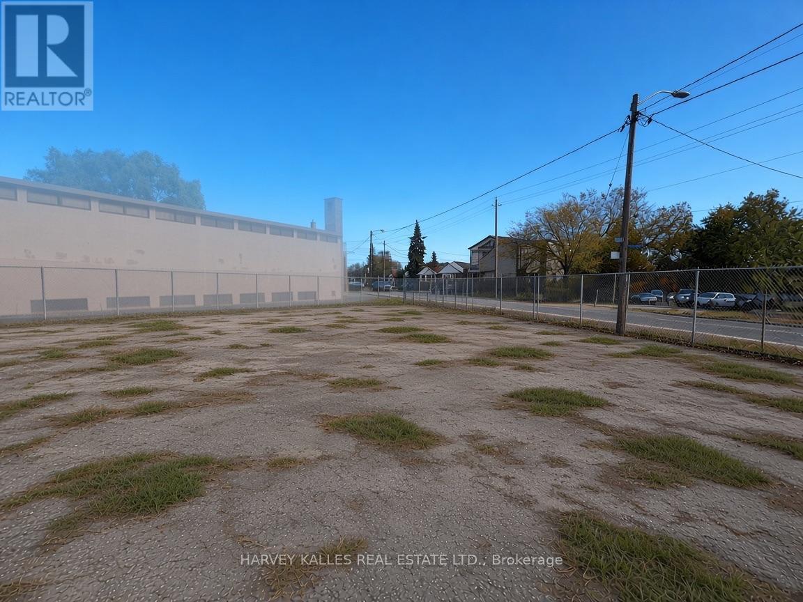 463 Vaughan Road — photo 4