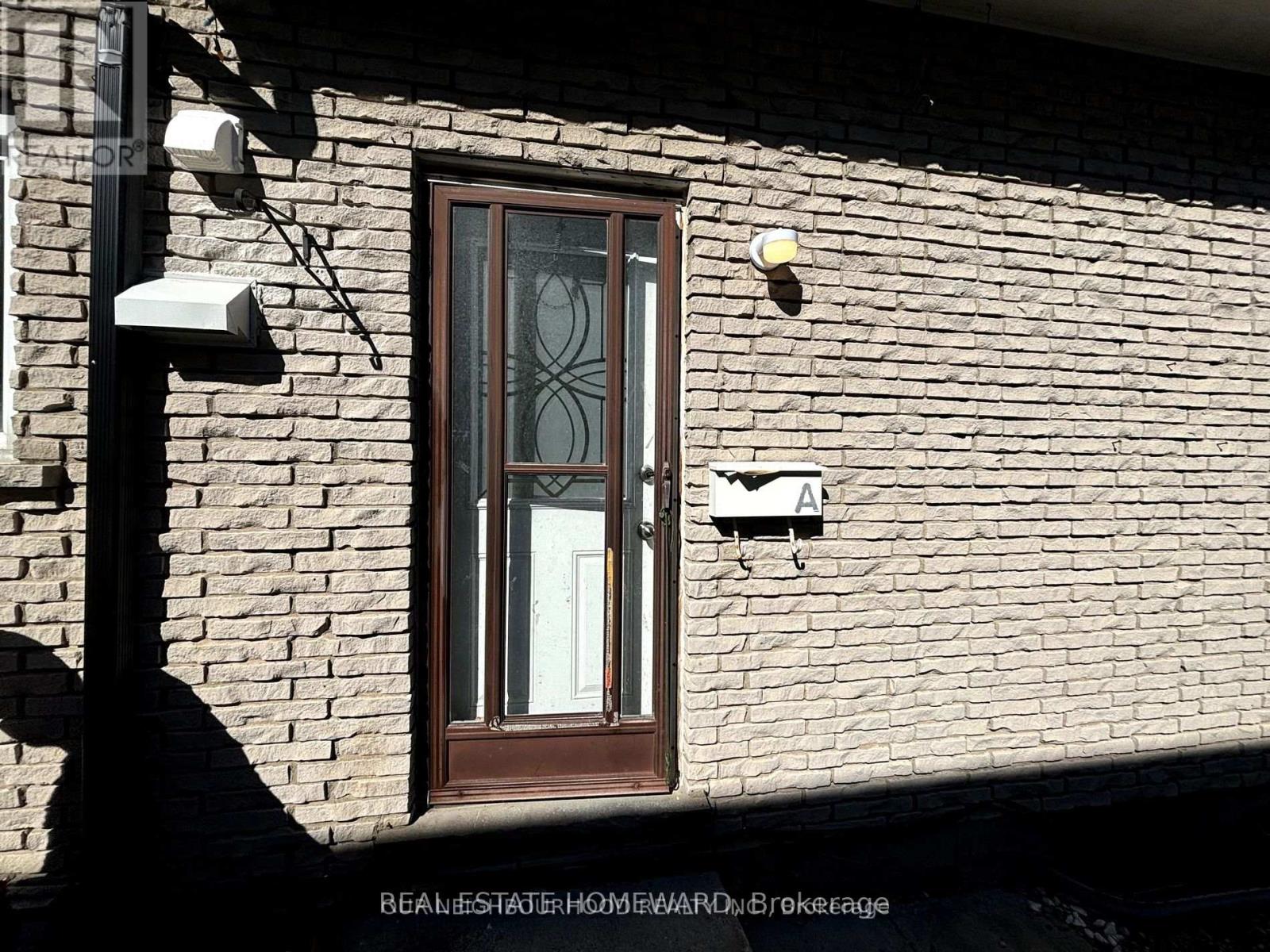 UNIT A - 107 ENDICOTT TERRACE, Welland (Prince Charles)