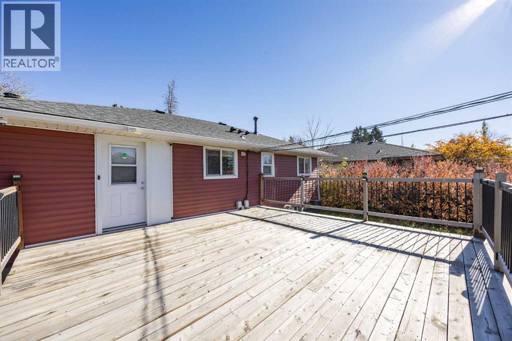 2035 47 Street SE photo 29