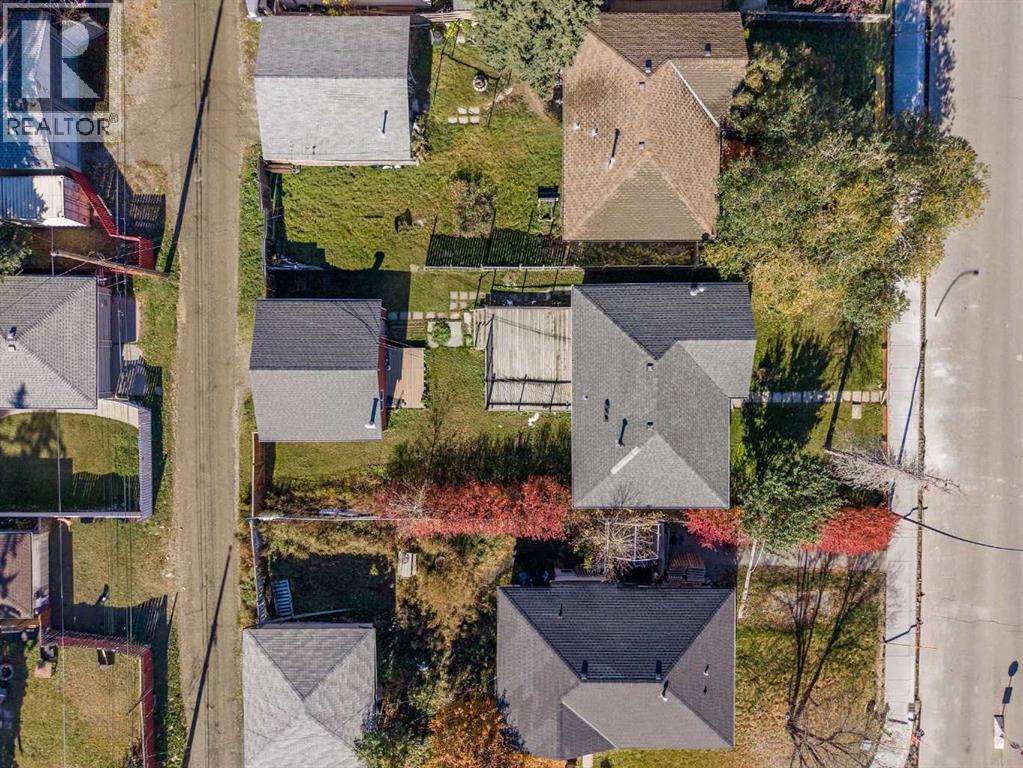 2035 47 Street SE photo 35