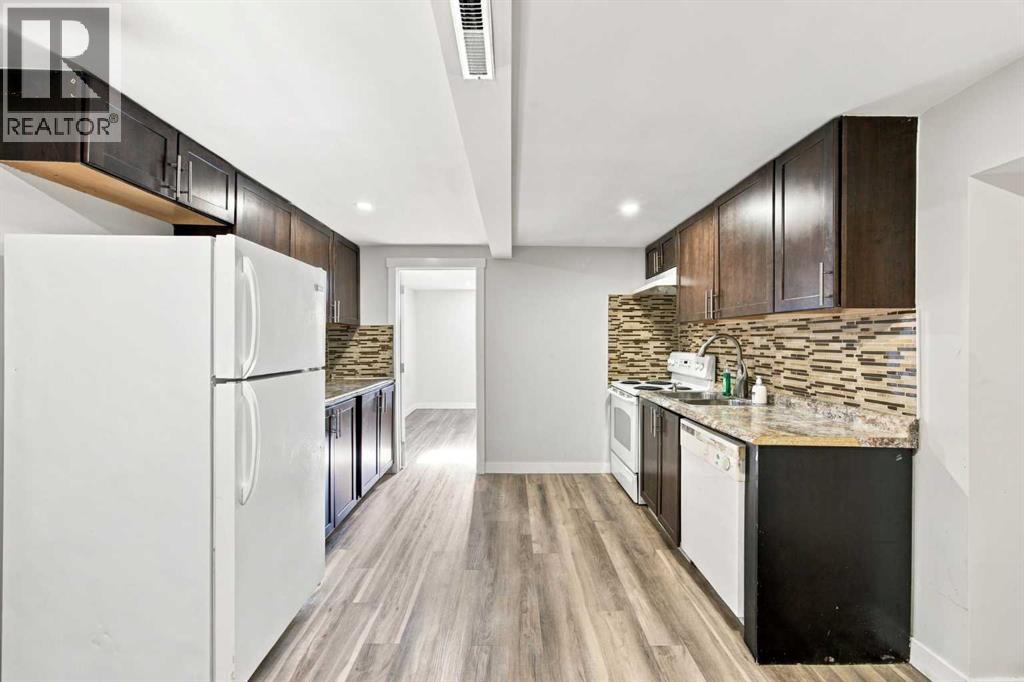 2035 47 Street SE photo 20