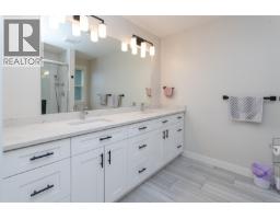 6897 Beaton Rd, Sooke, BC V9Z0M3 Photo 16