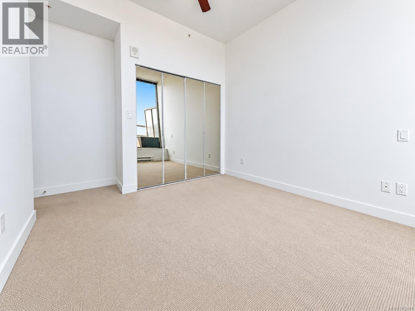 PH 1501 760 Johnson Street, Victoria