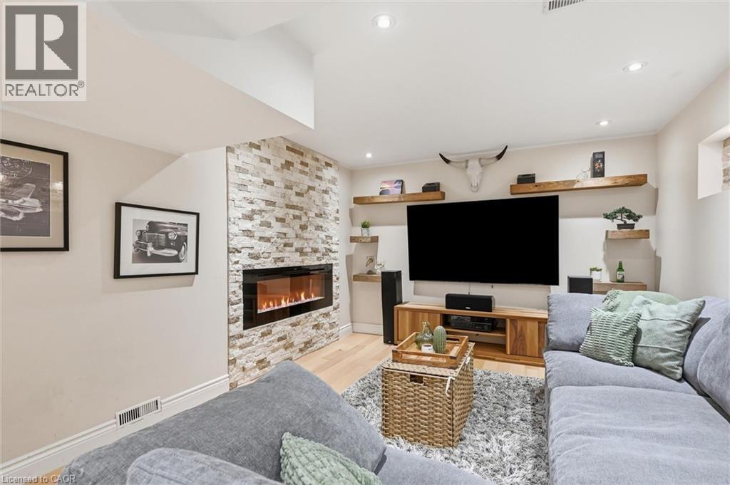 5474 Schueller Crescent — photo 34