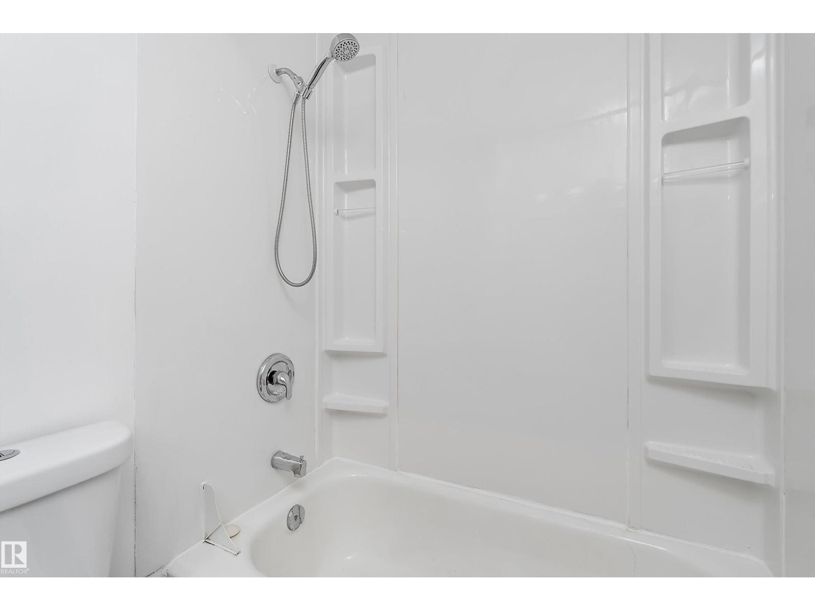 8612 30 AV NW - Image 24