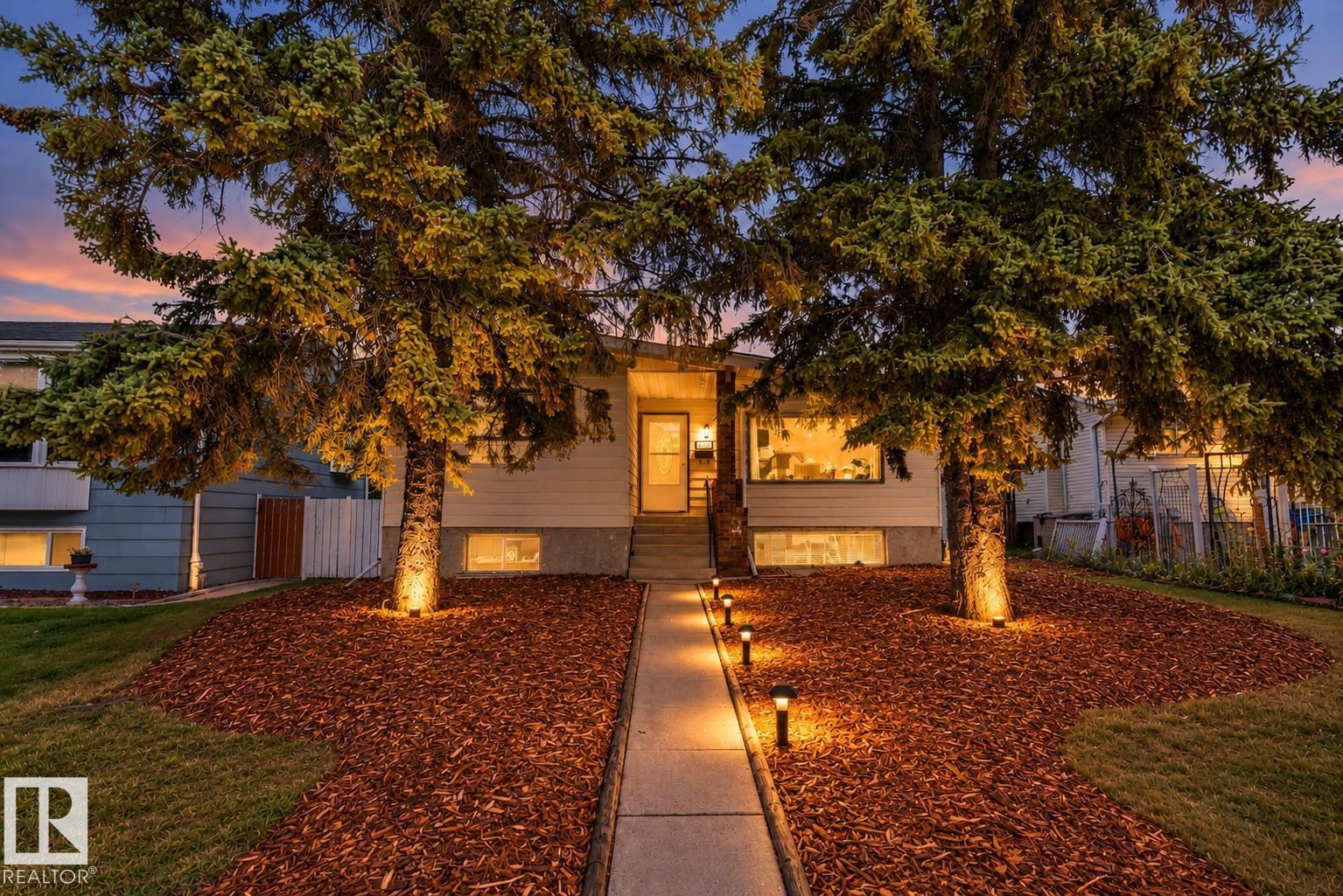 8612 30 AV NW - 2