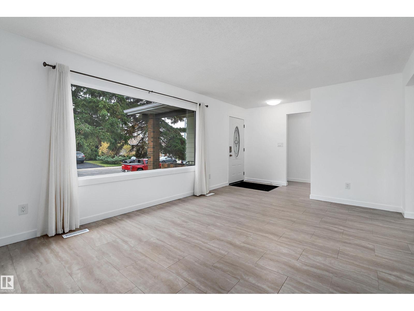 8612 30 AV NW - Image 9