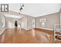 466 22 Avenue NW - photo 5