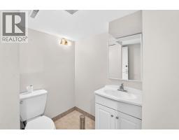 466 22 Avenue NW - photo 24