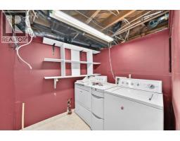 466 22 Avenue NW - photo 26