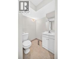 466 22 Avenue NW - photo 25