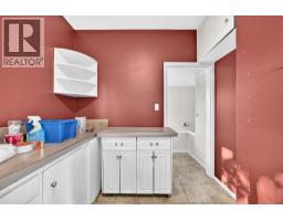 466 22 Avenue NW - photo 11