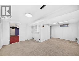 466 22 Avenue NW - photo 17