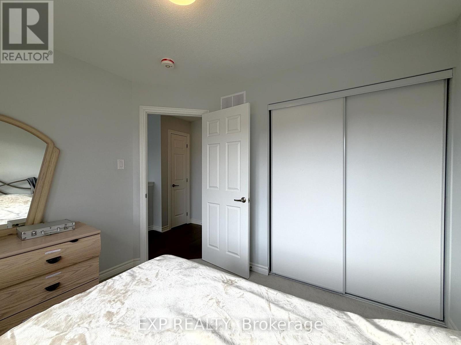 27 BERMONDSEY WAY, Ottawa — photo 10