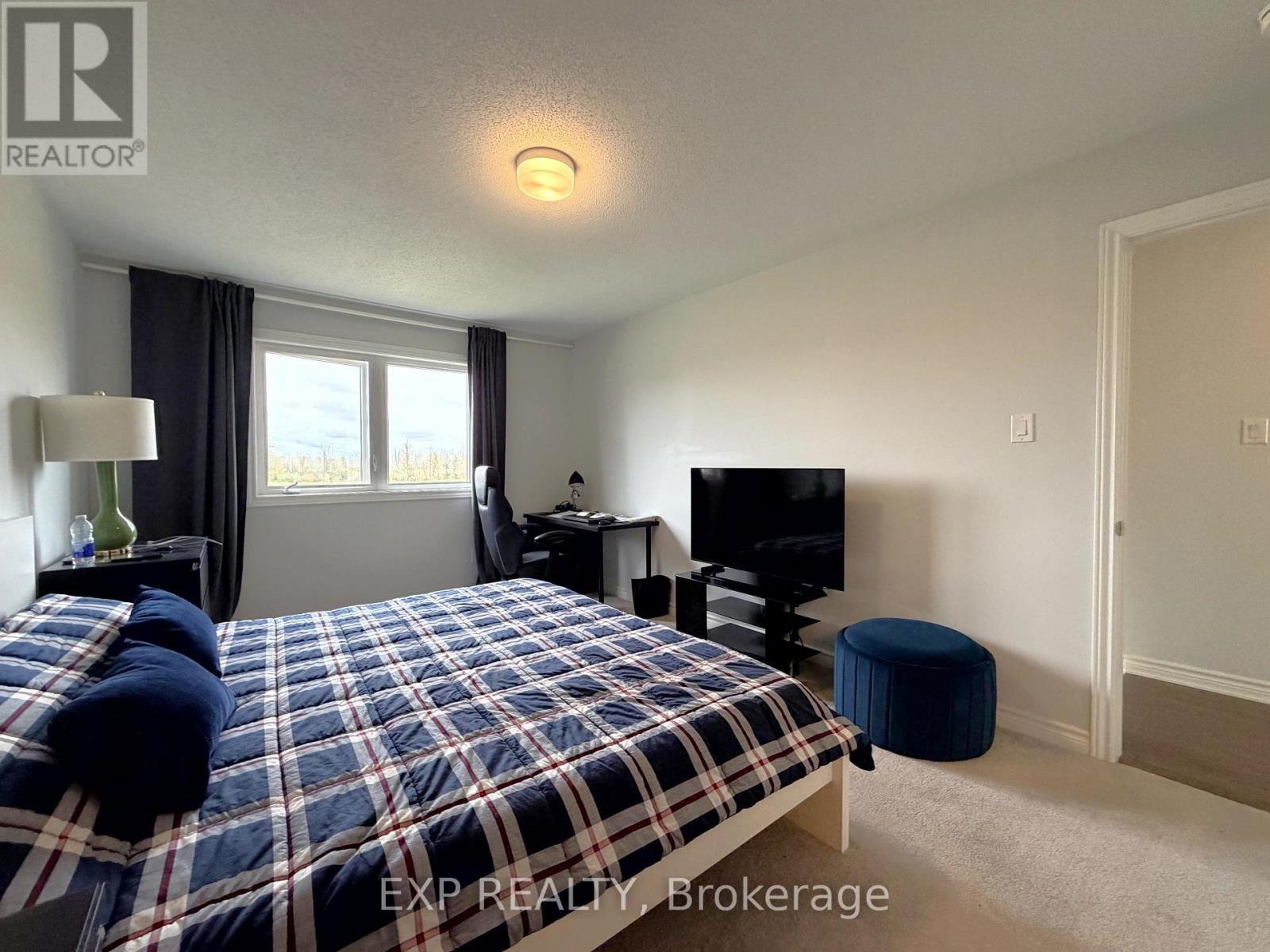27 Bermondsey Way — photo 16