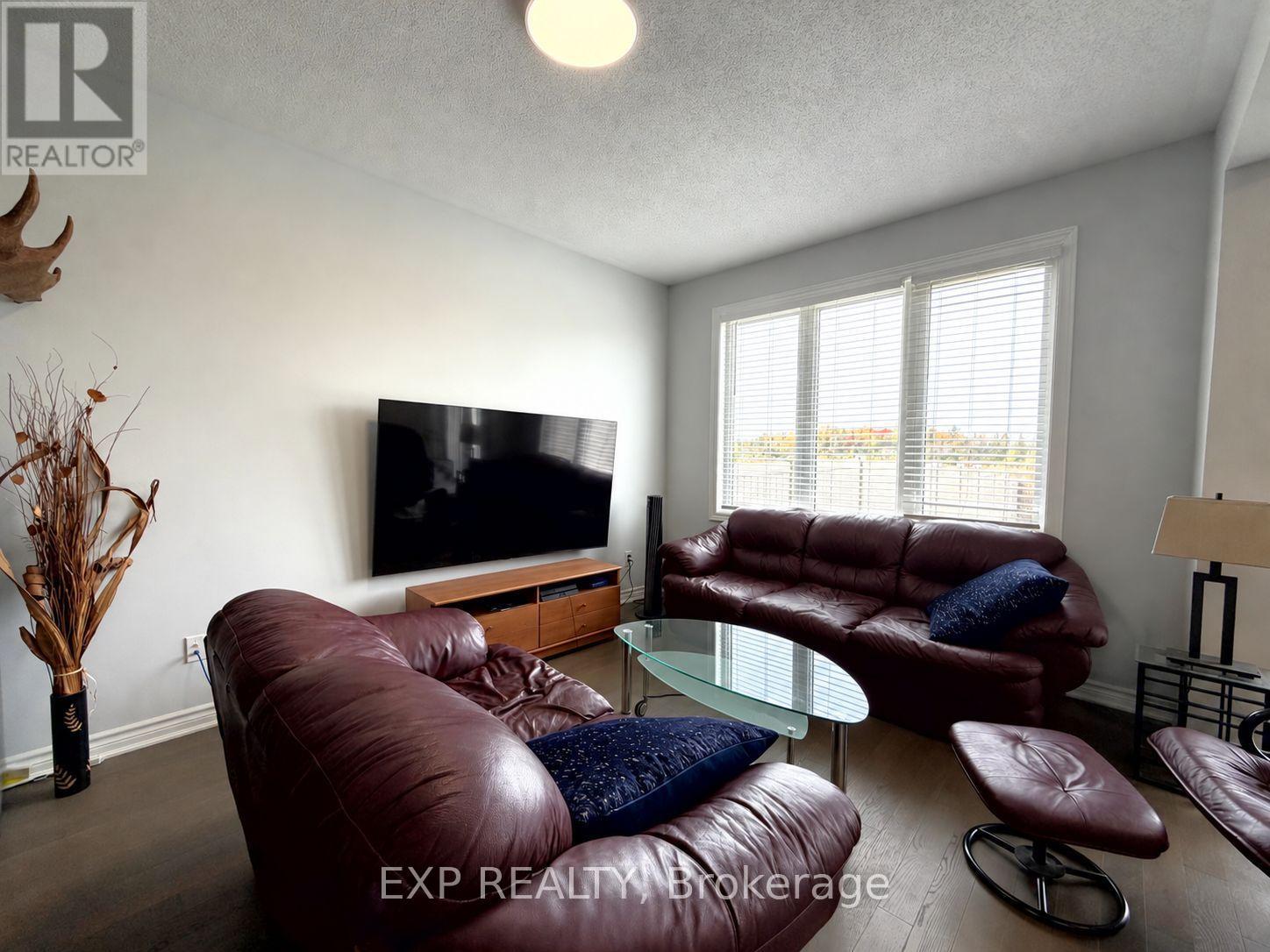 27 BERMONDSEY WAY, Ottawa — photo 6