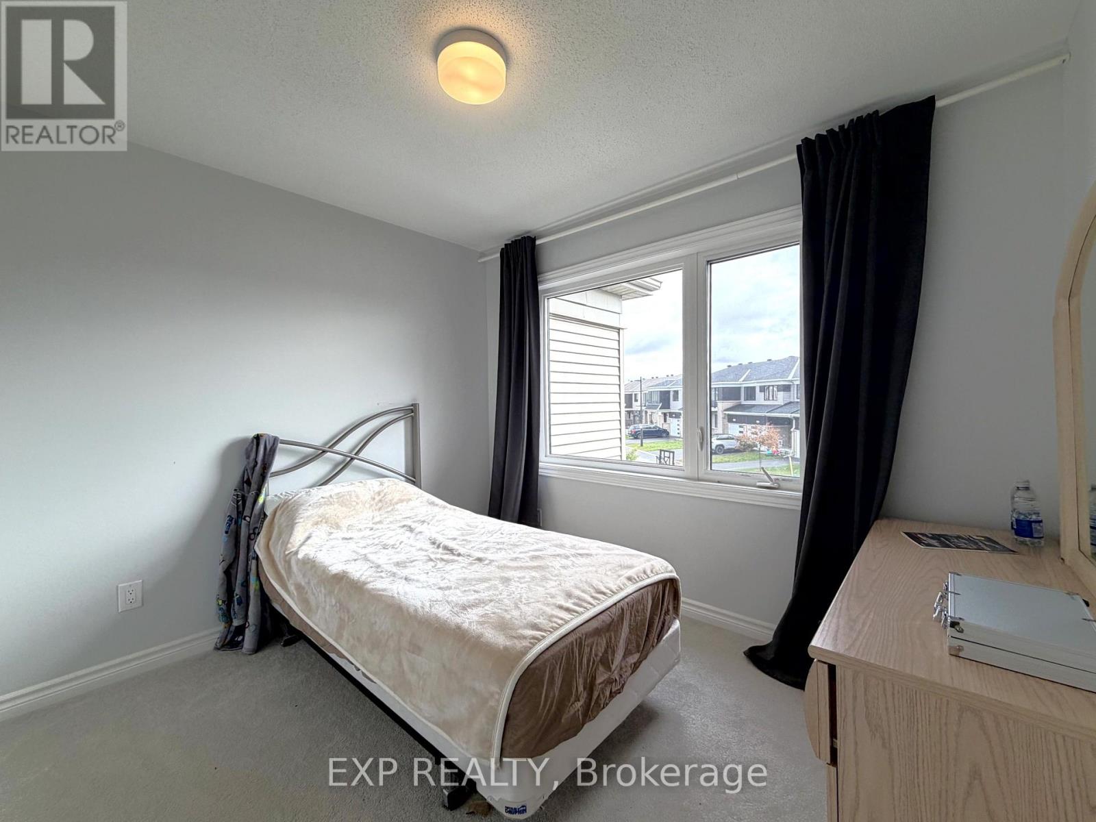 27 BERMONDSEY WAY, Ottawa — photo 9