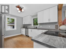 Living room - 140 Begonia Avenue, Ottawa, ON K1H6E4 Photo 11