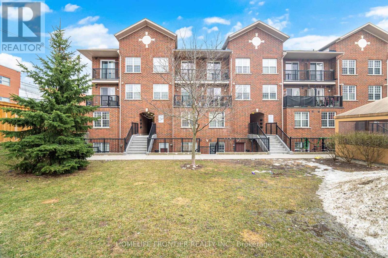 #207 45 STRANGFORD LANE - 1