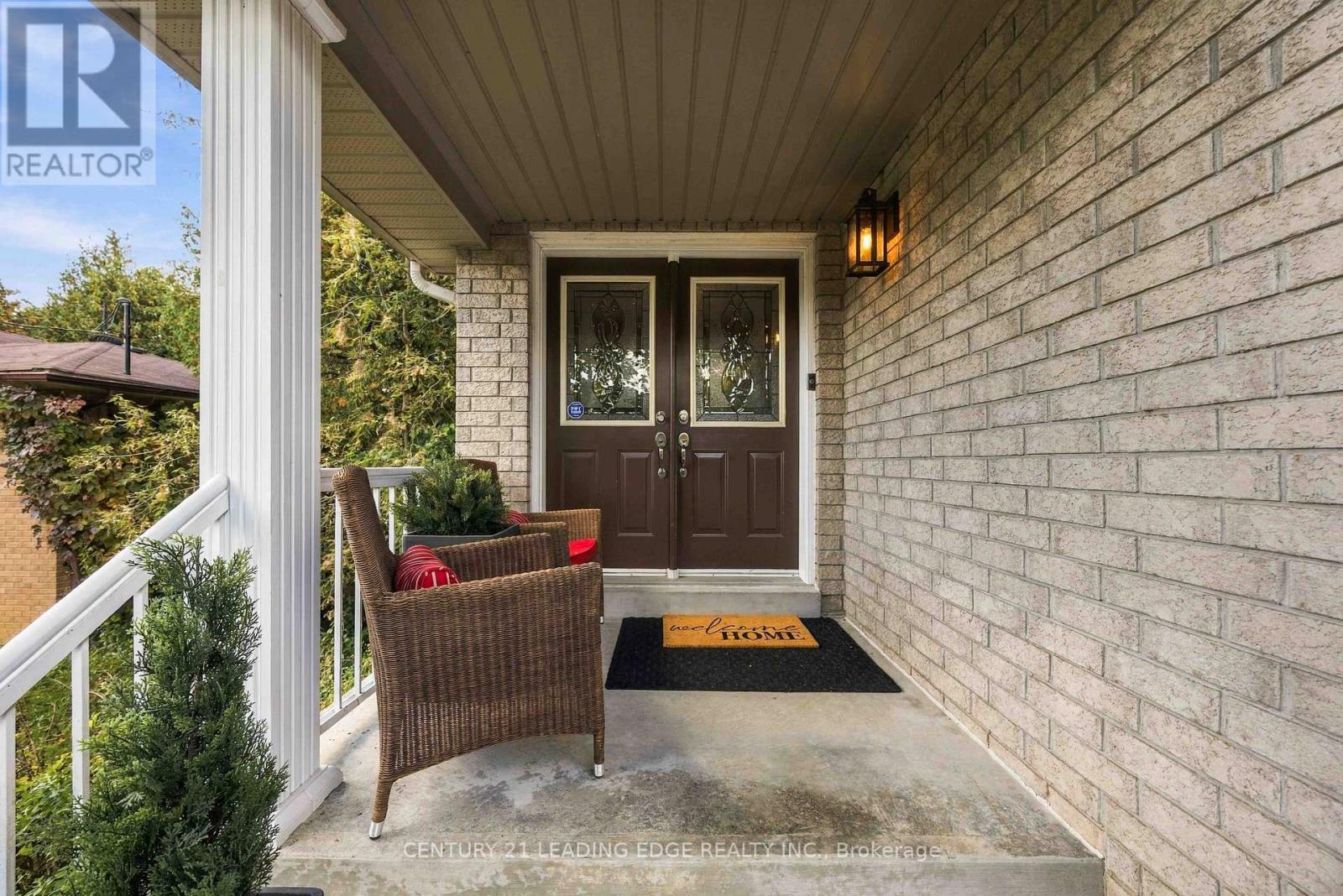 1952 Spruce Hill Road, Pickering, ON photo 2