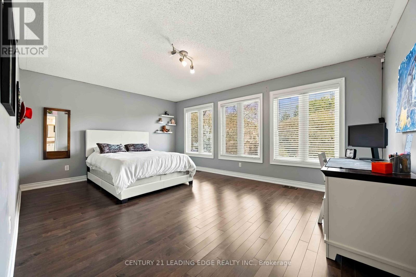 1952 Spruce Hill Road, Pickering, ON photo 33