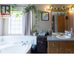 94, 5301 2 Street, Coalhurst, AB T0L0V0 Photo 12