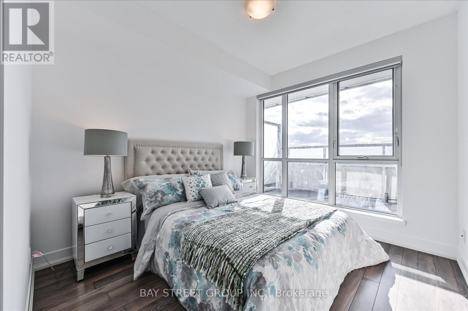 529 - 9471 YONGE STREET, Richmond Hill (Observatory) — photo 8