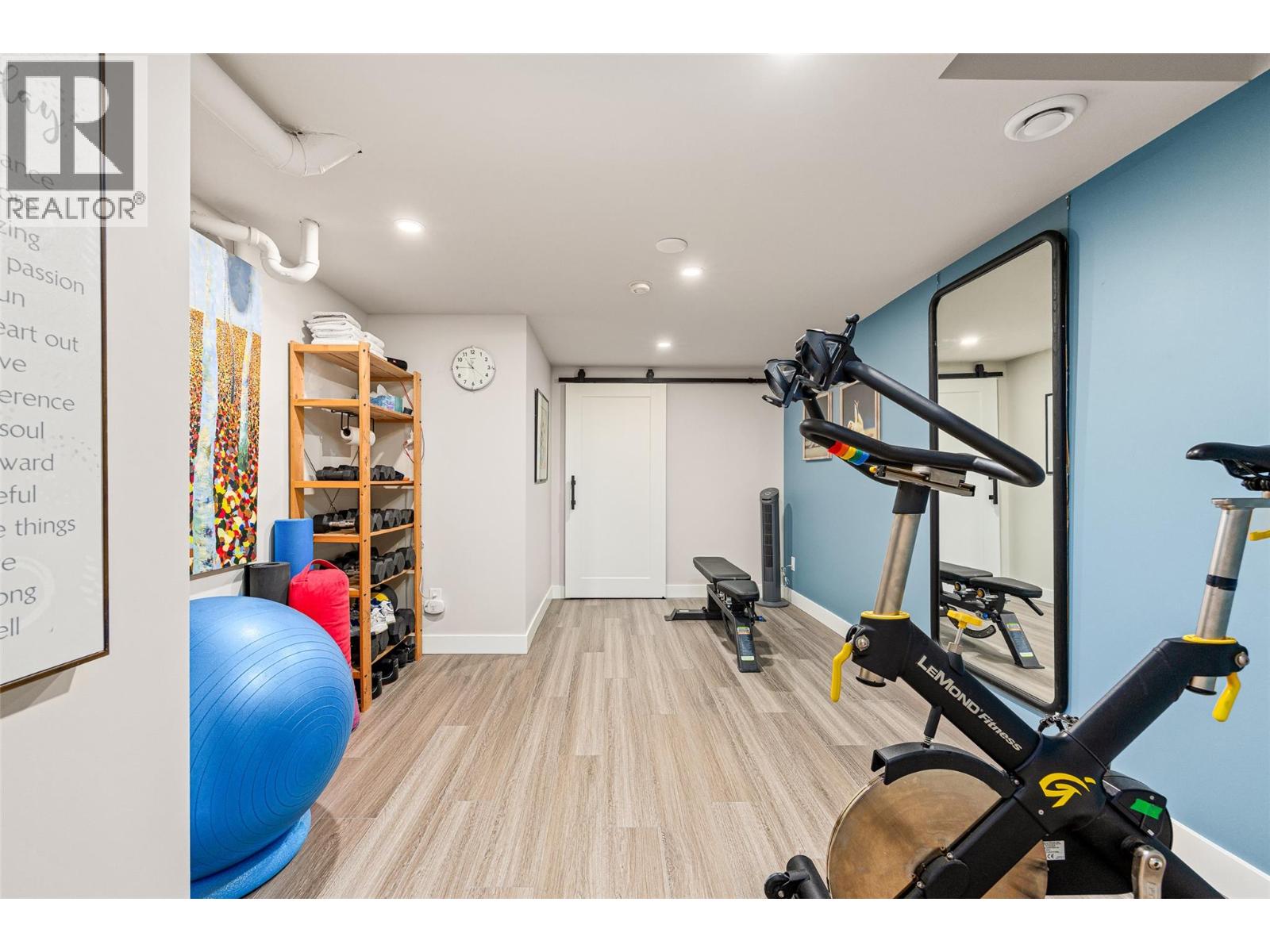 3887 Gallaghers Parkway - 38
