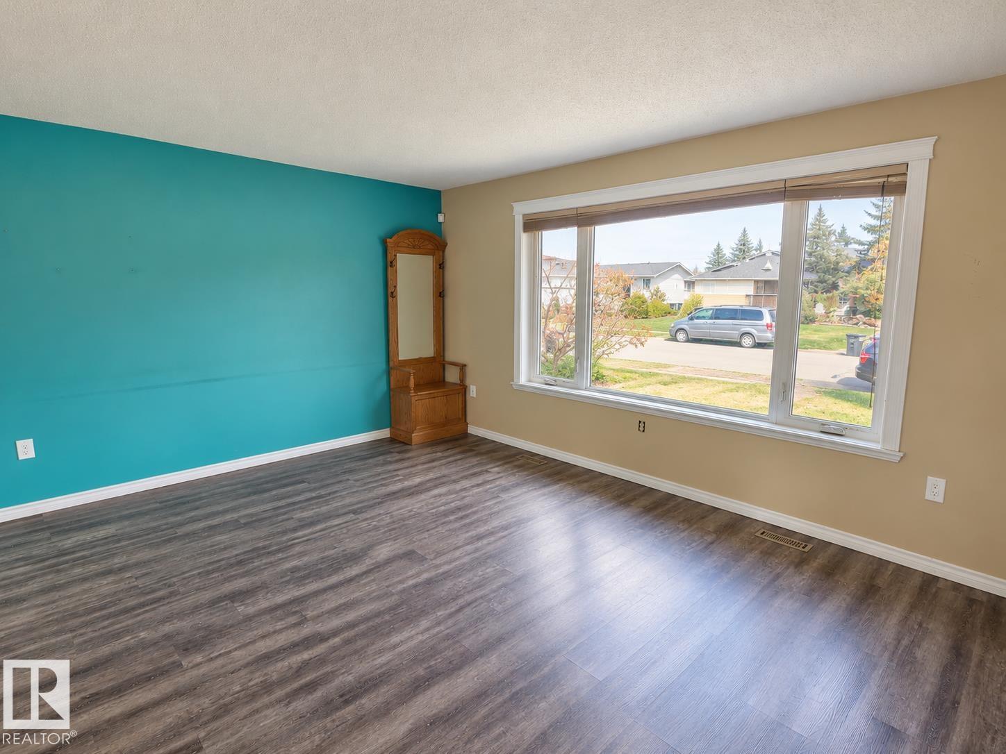 5919 53 AVE - 2