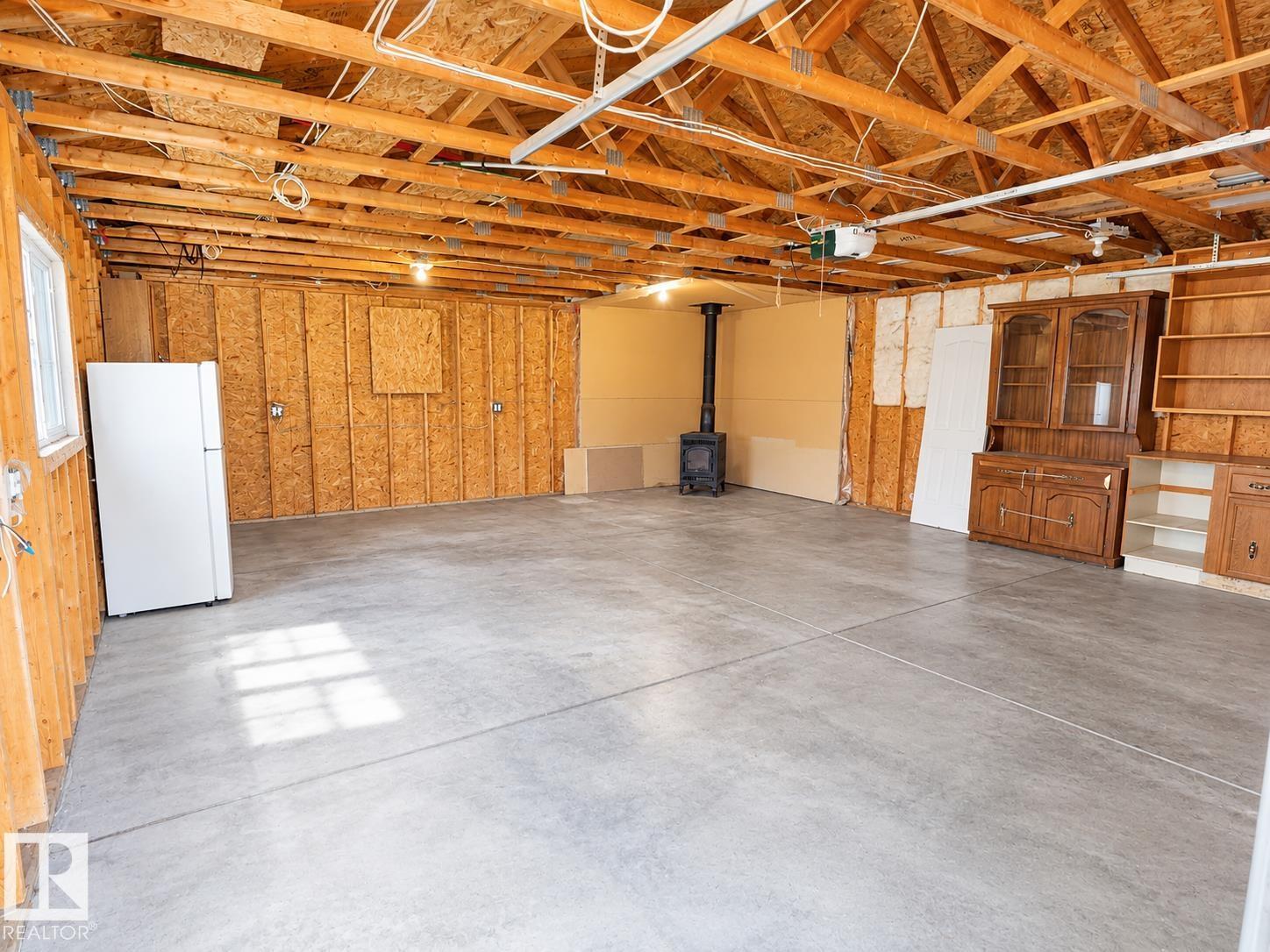 5919 53 AVE - 27