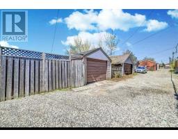 383 Silverthorn Avenue, Toronto, ON M6M3H1 Photo 12
