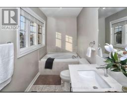 71 Pantomine Boulevard, Brampton, ON L6Y5N4 Photo 11