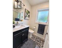 21 Mcintosh Avenue, Toronto, ON M8Y3E1 Photo 18