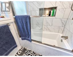 21 Mcintosh Avenue, Toronto, ON M8Y3E1 Photo 19