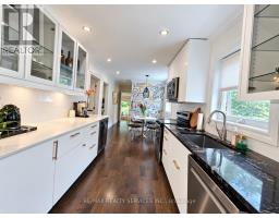 Living room - 21 Mcintosh Avenue, Toronto, ON M8Y3E1 Photo 7