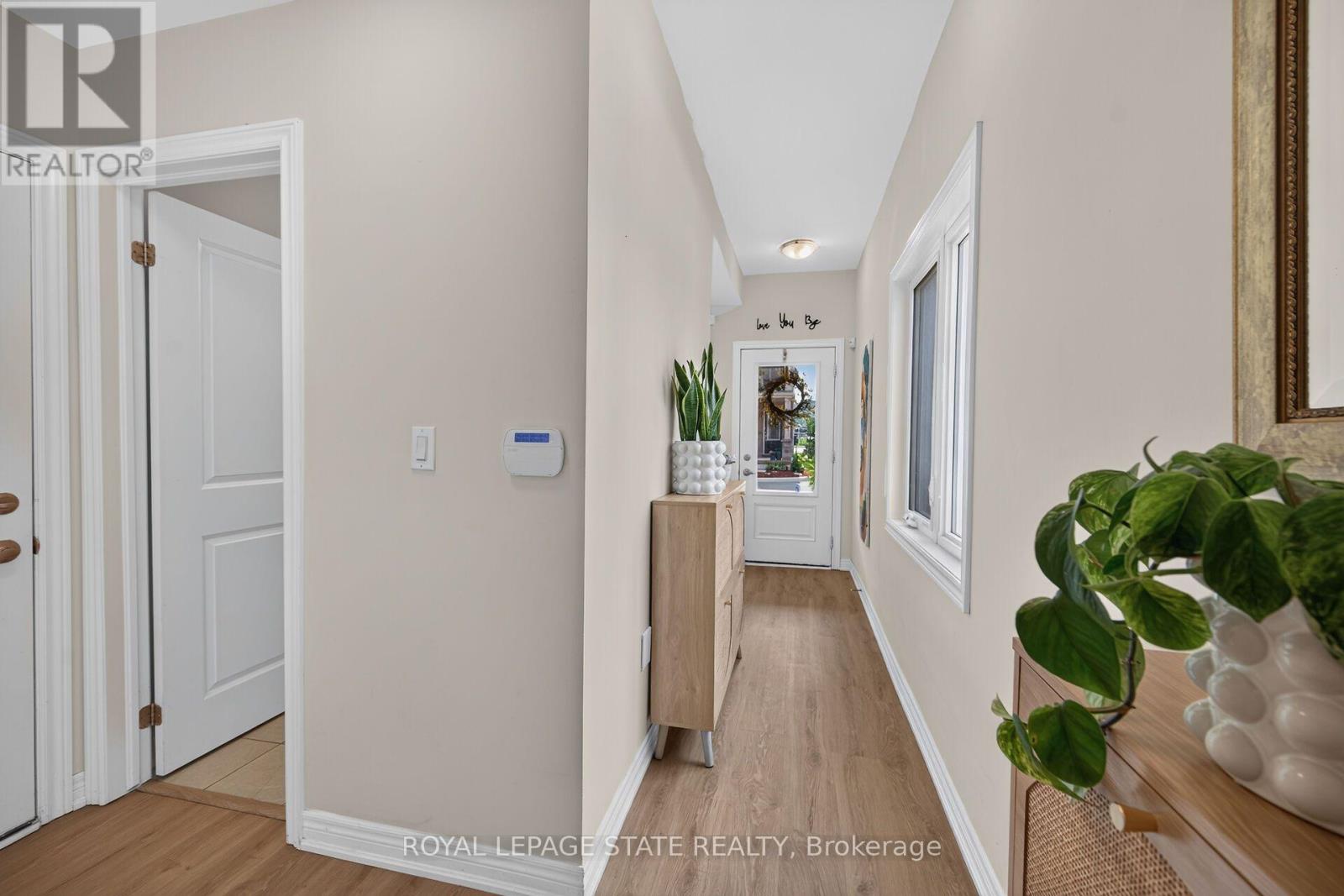 35 - 40 ZINFANDEL DRIVE, Hamilton (Winona) — photo 6